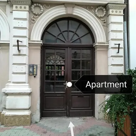 King 38-1 Apartman Pecs