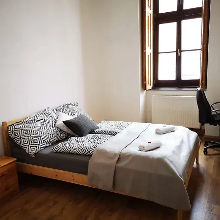 Apartment King 38-1 Apartman Pecs